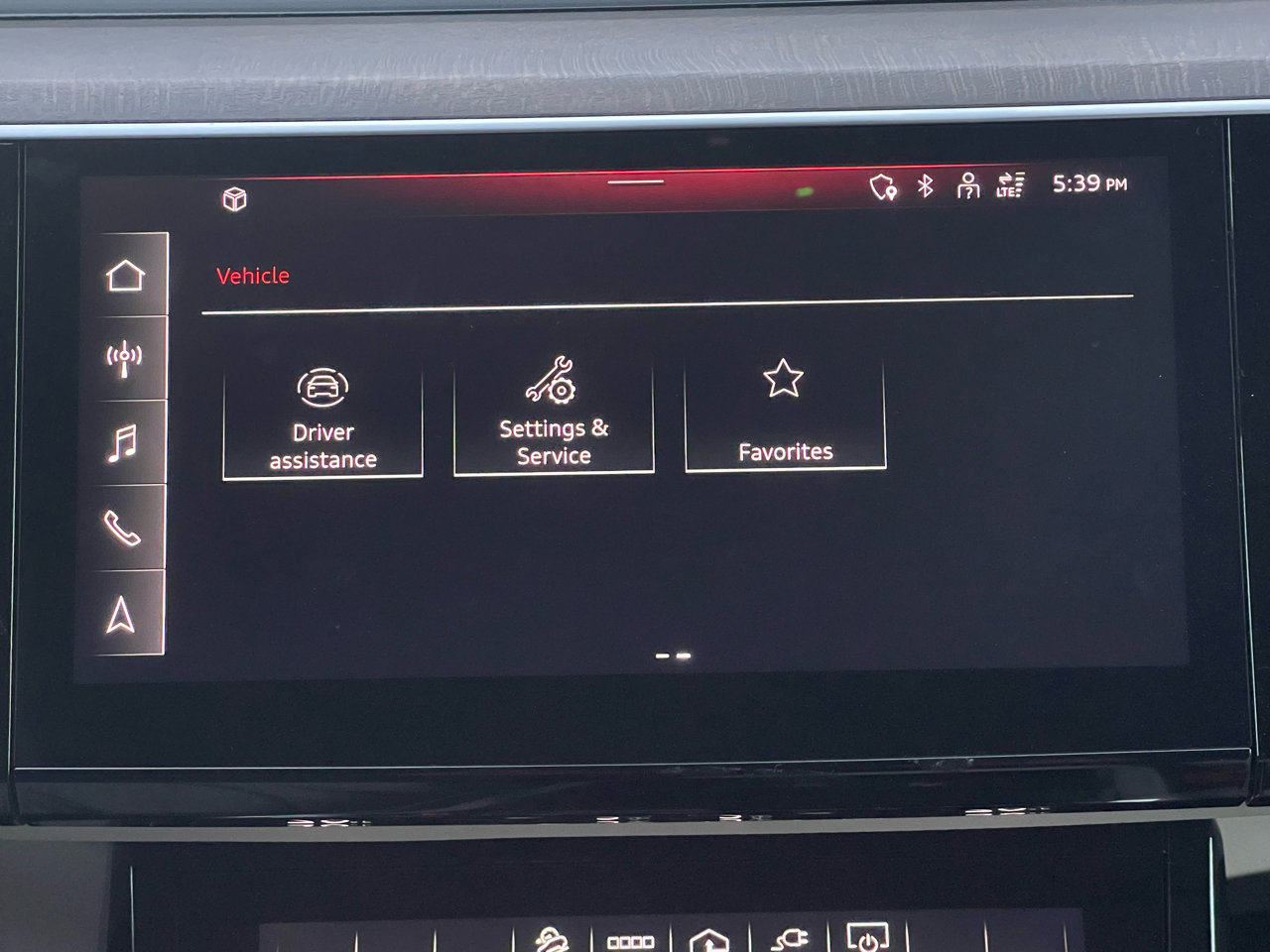 Used 2023 Audi e-tron Premium w/ Convenience Plus Package image 52