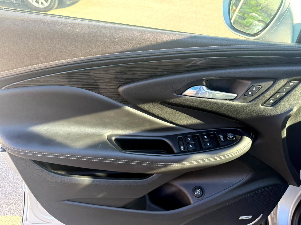 Used 2017 Buick Envision Premium image 9