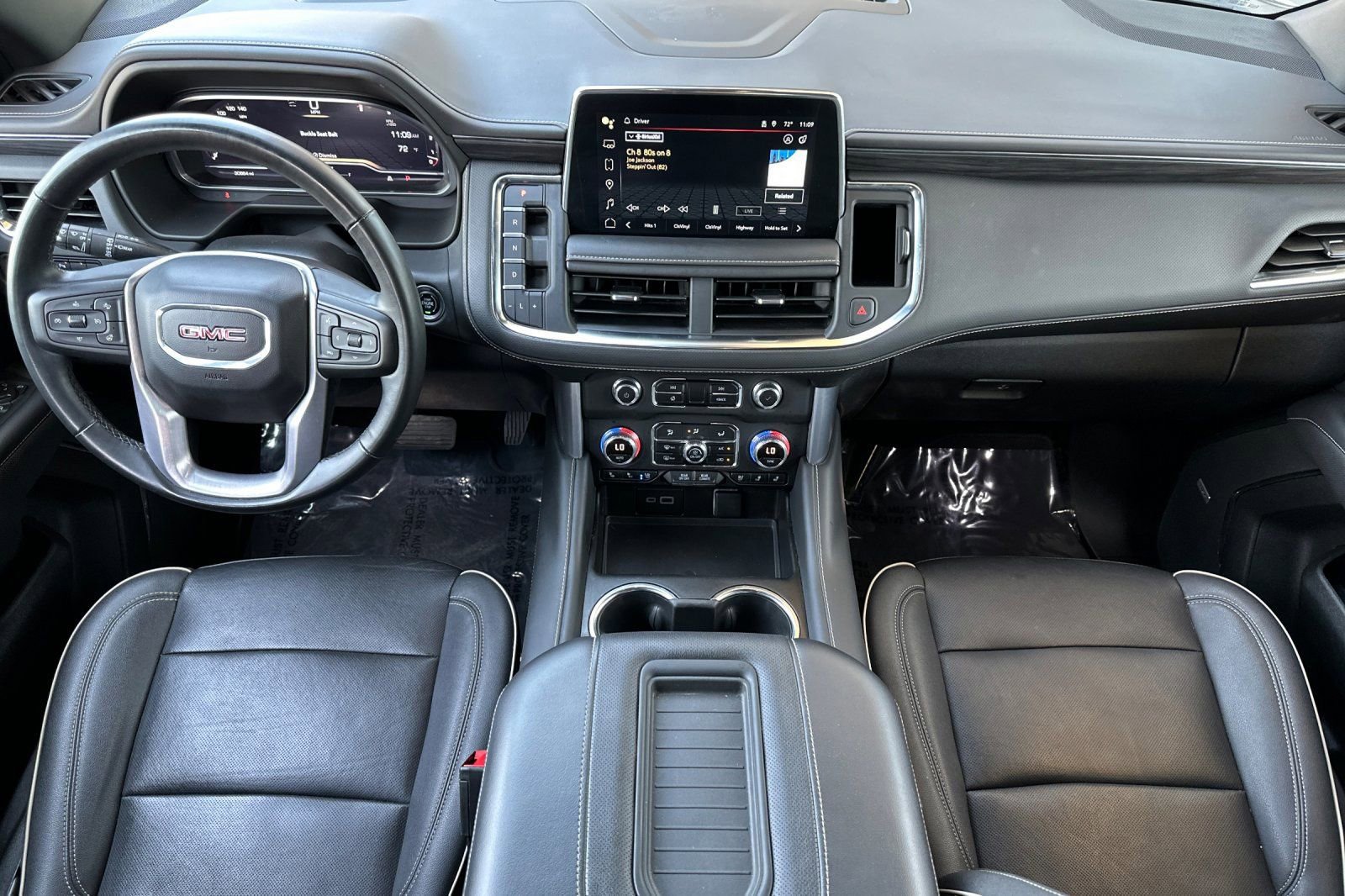 Used 2023 GMC Yukon SLT w/ SLT Luxury Package image 15