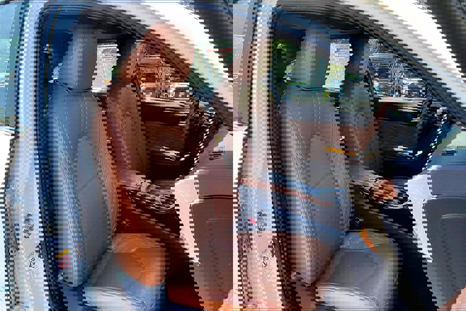 Used 2019 Toyota Avalon Limited w/ Advanced Safety Package image 7