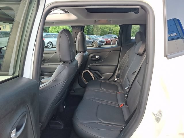 Used 2016 Jeep Renegade Limited AWD/4WD image 10