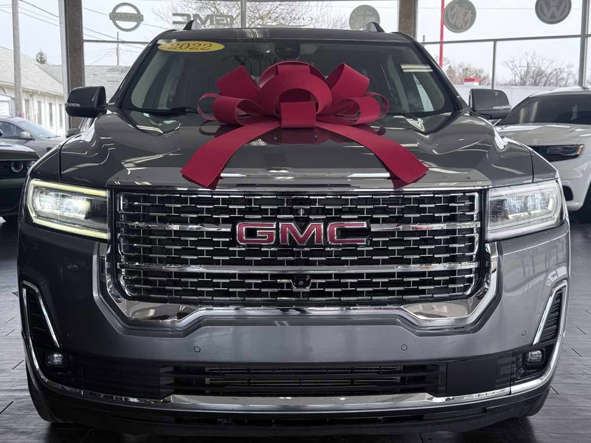 Used 2022 GMC Acadia Denali w/ Denali Ultimate Package FWD image 4