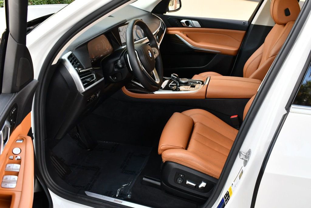 Used 2021 BMW X7 xDrive40i w/ Premium Package 2 image 43