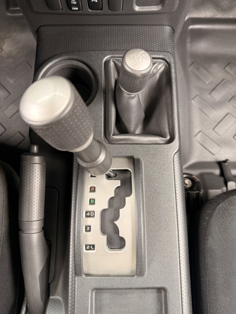 Used 2007 Toyota FJ Cruiser 4WD image 30