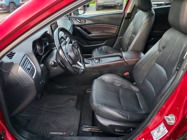 Used 2018 MAZDA MAZDA3 Grand Touring w/ Premium Equipment Package FWD image 15