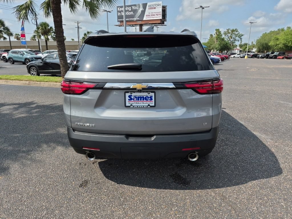 Used 2023 Chevrolet Traverse LT FWD image 4