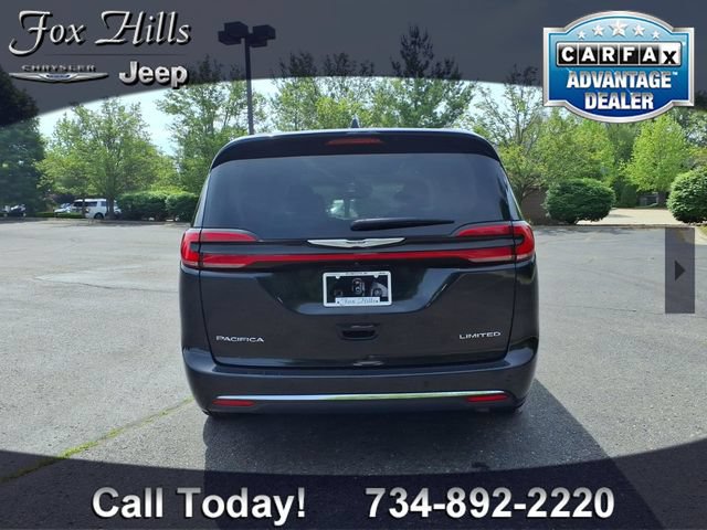 Used 2023 Chrysler Pacifica Limited FWD image 7