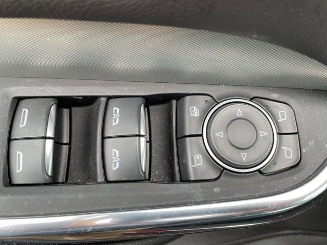 Used 2023 Cadillac XT4 Premium Luxury w/ Cold Weather Package AWD/4WD image 5
