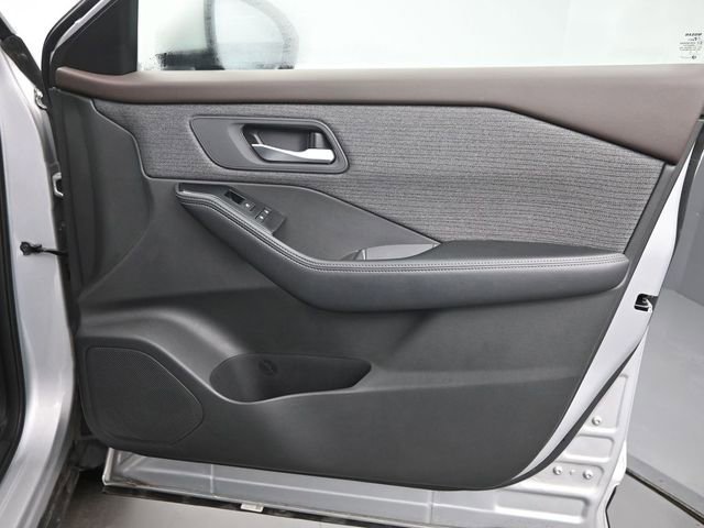 Used 2023 Nissan Rogue SV FWD image 20