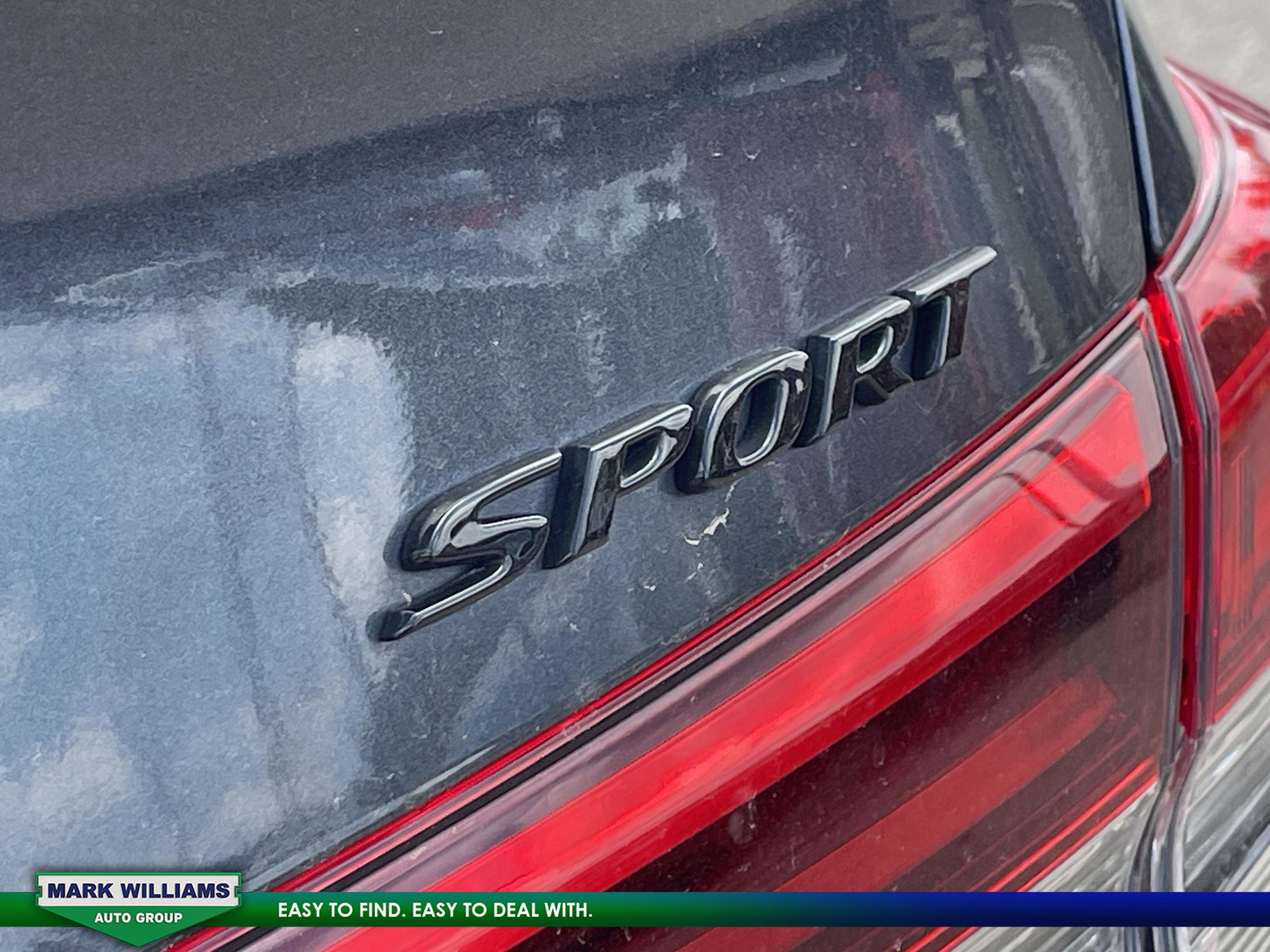 Used 2022 Honda Civic Sport image 9