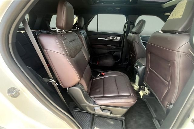Used 2025 Ford Explorer Platinum w/ Ultimate Package image 25