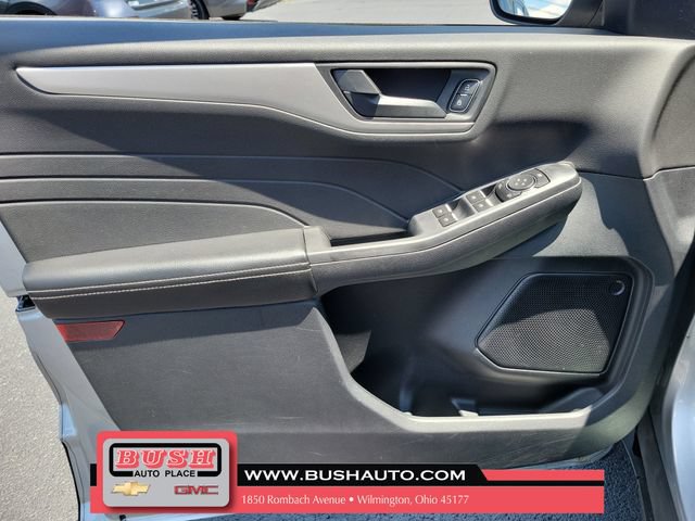 Used 2022 Ford Escape SE w/ Convenience Package FWD image 19