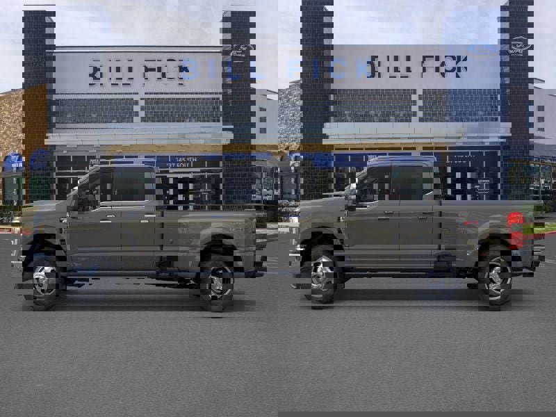 New 2026 Ford F350 4x4 Crew Cab DRW Super Duty image 3