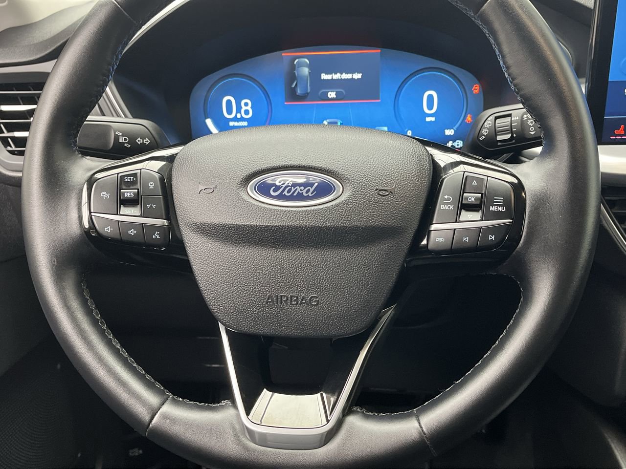 Used 2025 Ford Escape Platinum AWD/4WD image 15