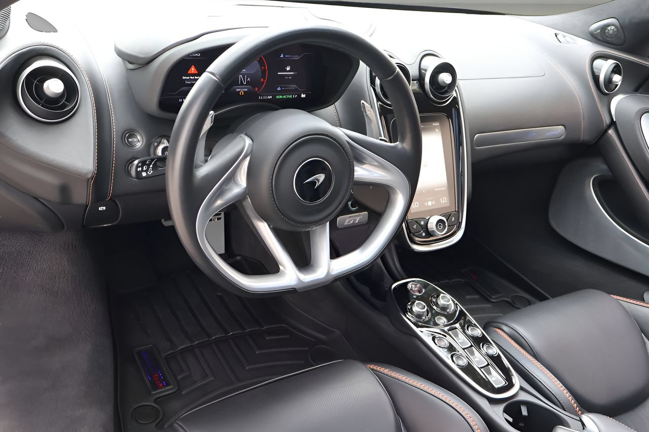 Used 2023 McLaren GT RWD image 9