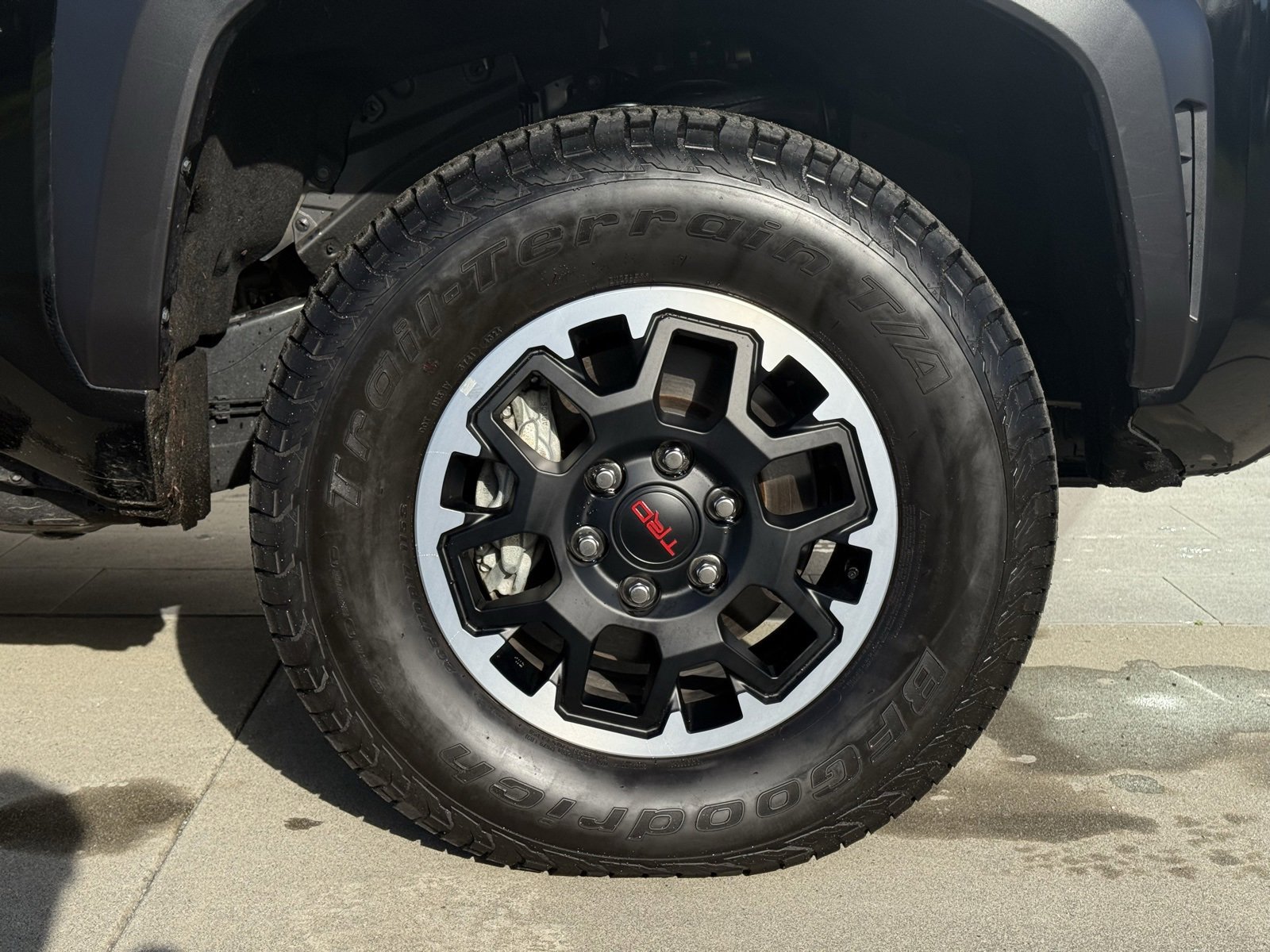 Used 2024 Toyota Tacoma TRD Off-Road w/ TRD Off Road Premium Package image 9