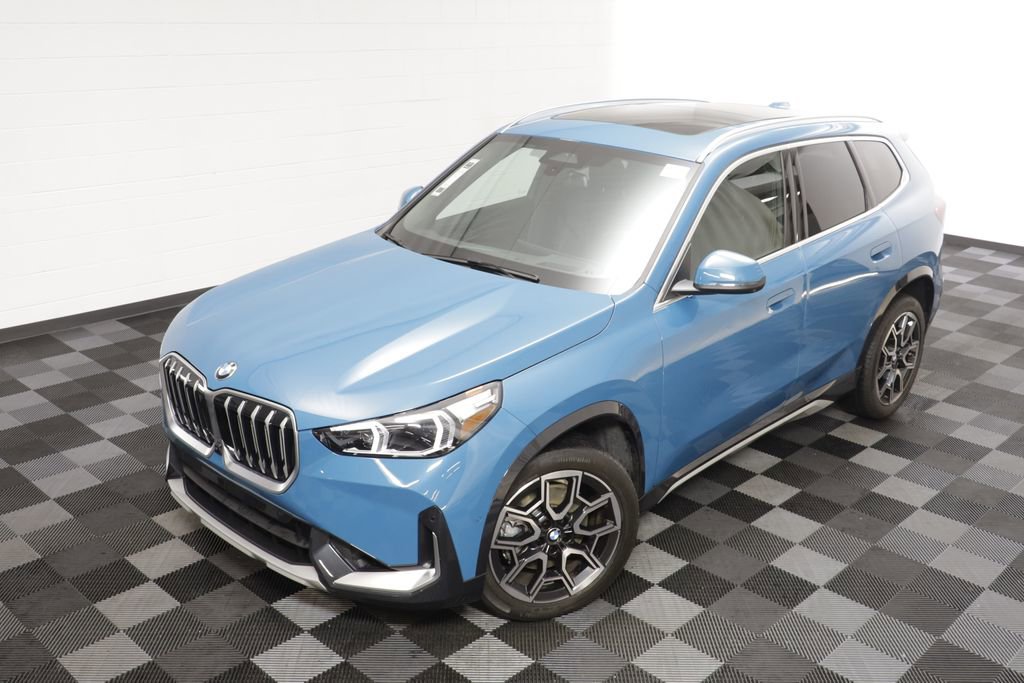 Certified 2025 BMW X1 xDrive28i AWD/4WD image 2