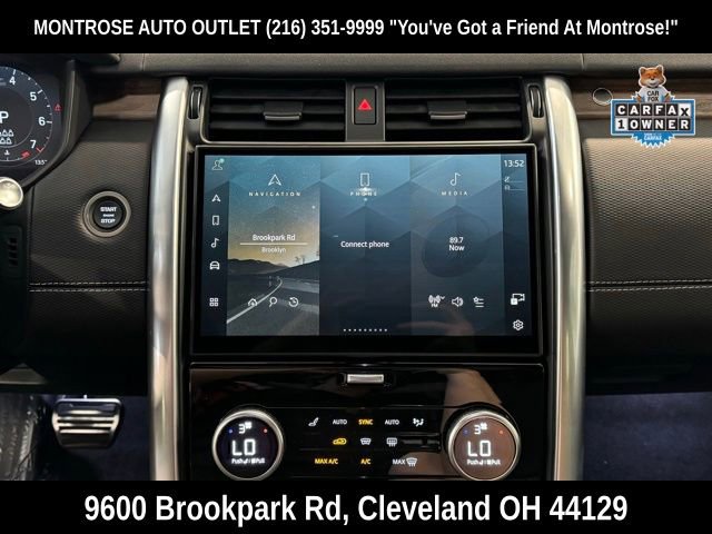 Used 2024 Land Rover Discovery Dynamic SE image 19