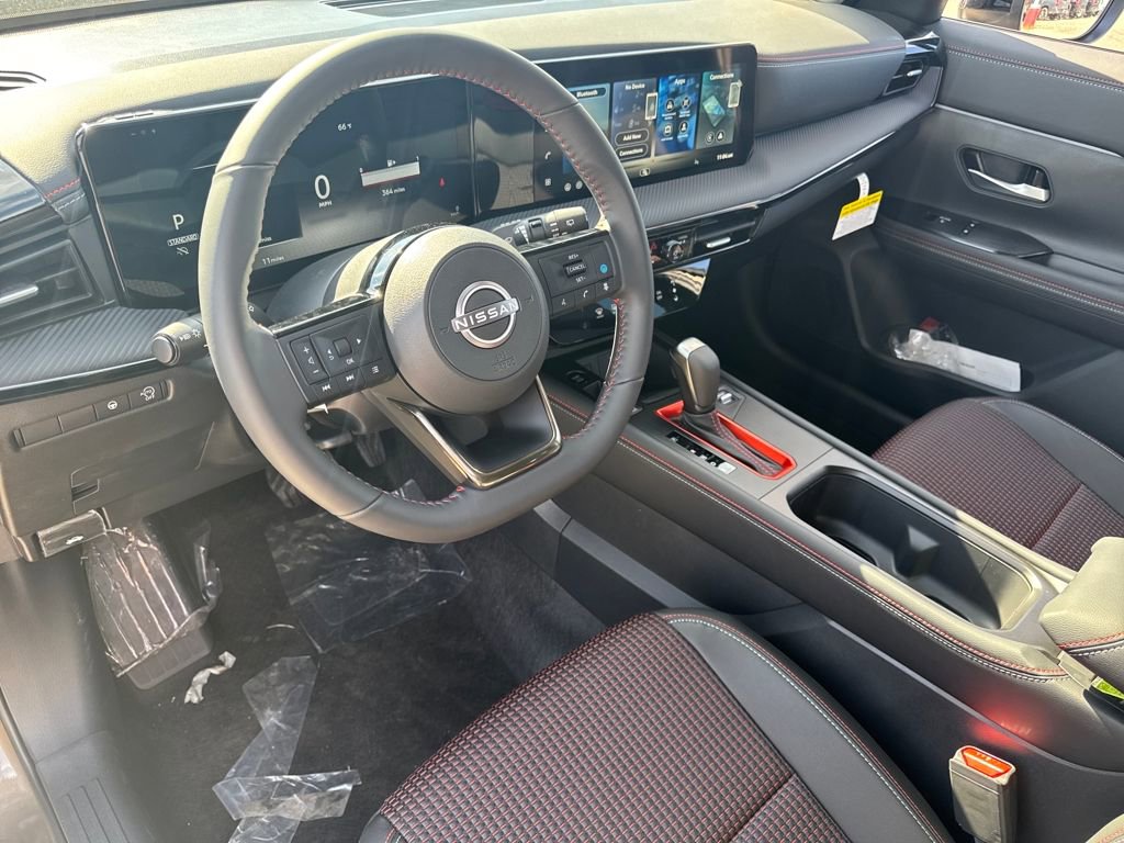 Used 2026 Nissan Kicks SR image 19