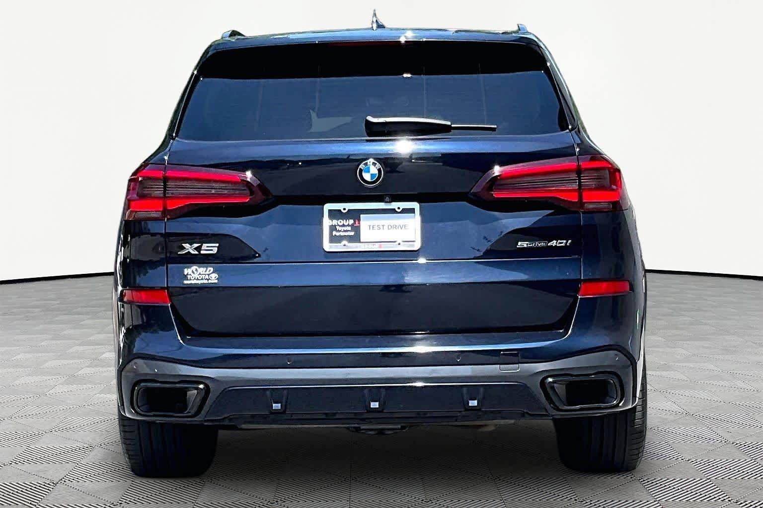 Used 2023 BMW X5 sDrive40i w/ M Sport Package RWD image 5