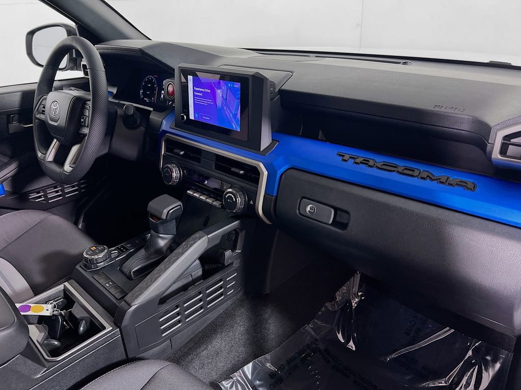 Certified 2025 Toyota Tacoma TRD Off-Road AWD/4WD image 26