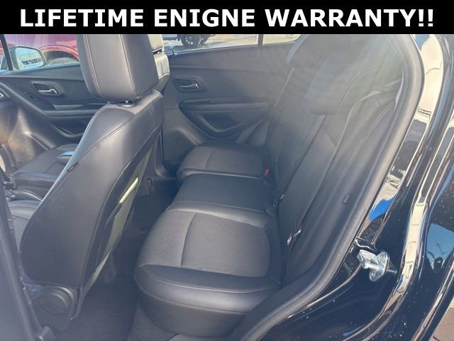 Used 2022 Chevrolet Trax LT w/ Midnight Edition AWD/4WD image 21