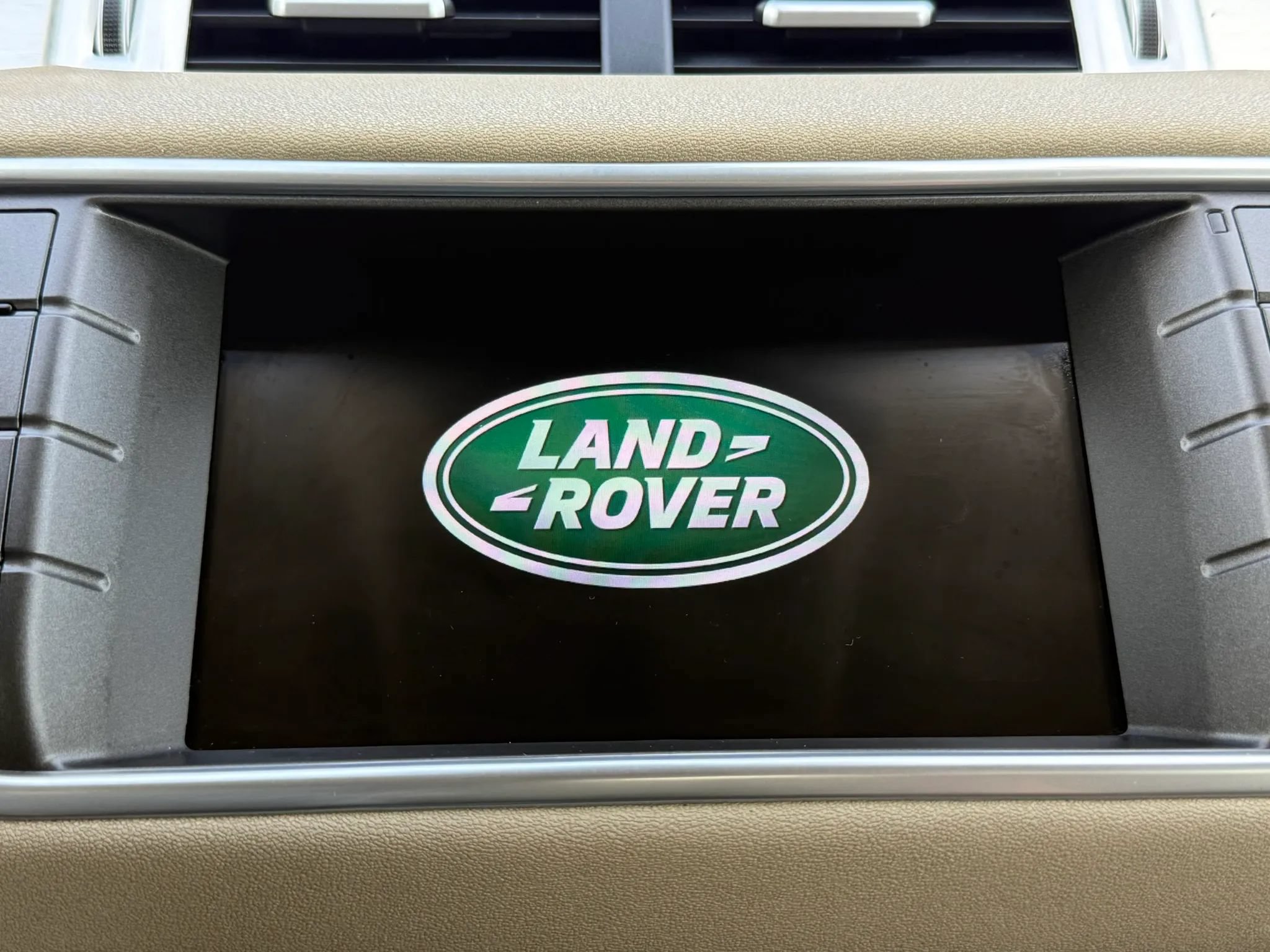 Used 2017 Land Rover Range Rover Evoque SE AWD/4WD image 35