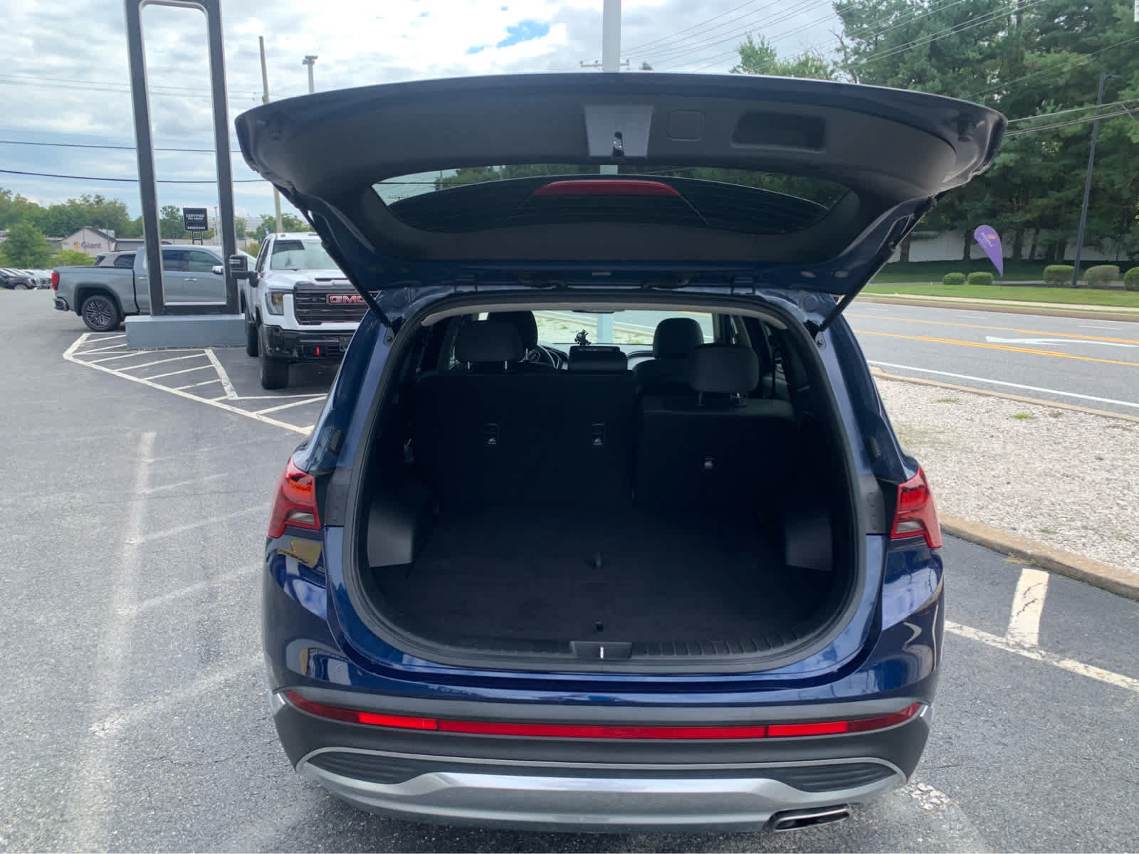 Used 2022 Hyundai Santa Fe SEL AWD/4WD image 5
