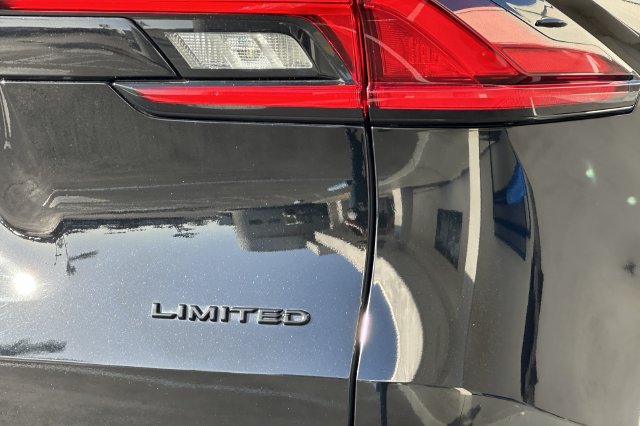 Used 2025 Toyota Grand Highlander AWD Hybrid image 34