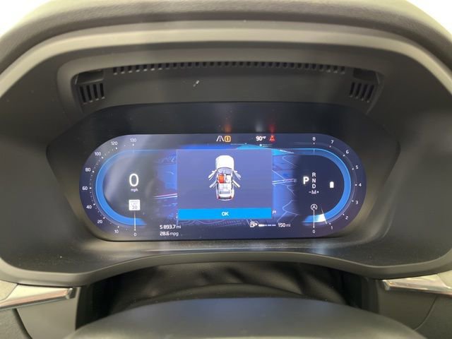 Used 2025 Volvo XC60 B5 Plus image 23