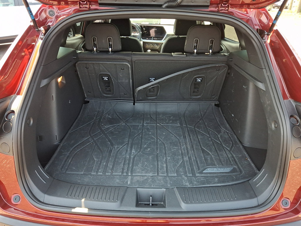 Used 2025 Chevrolet Trax RS image 18