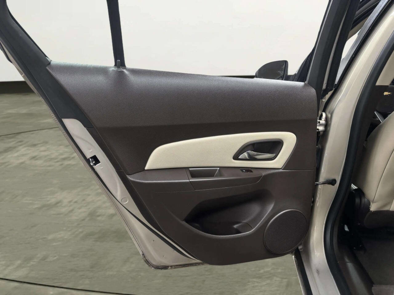 Used 2012 Chevrolet Cruze LTZ image 13