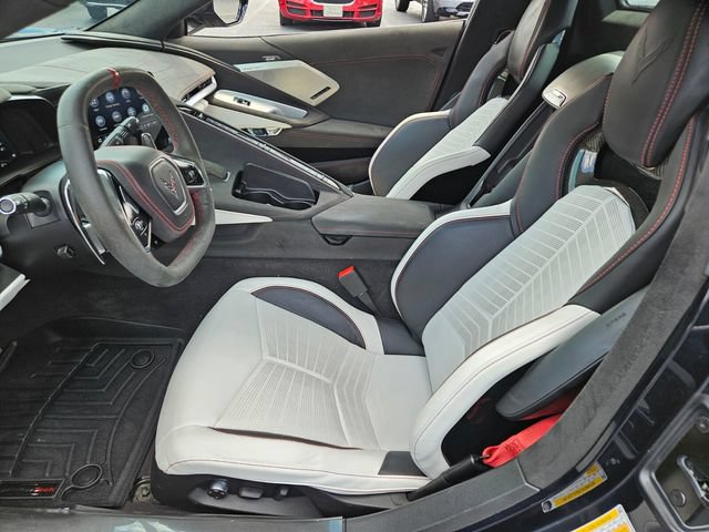 Used 2023 Chevrolet Corvette Stingray Premium Conv w/ Z51 Performance Package RWD image 7