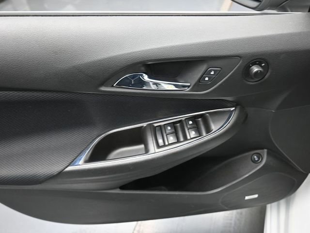 Used 2017 Chevrolet Cruze LT w/ Sun And Sound Package image 13