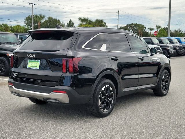 Used 2025 Kia Sorento S FWD image 6