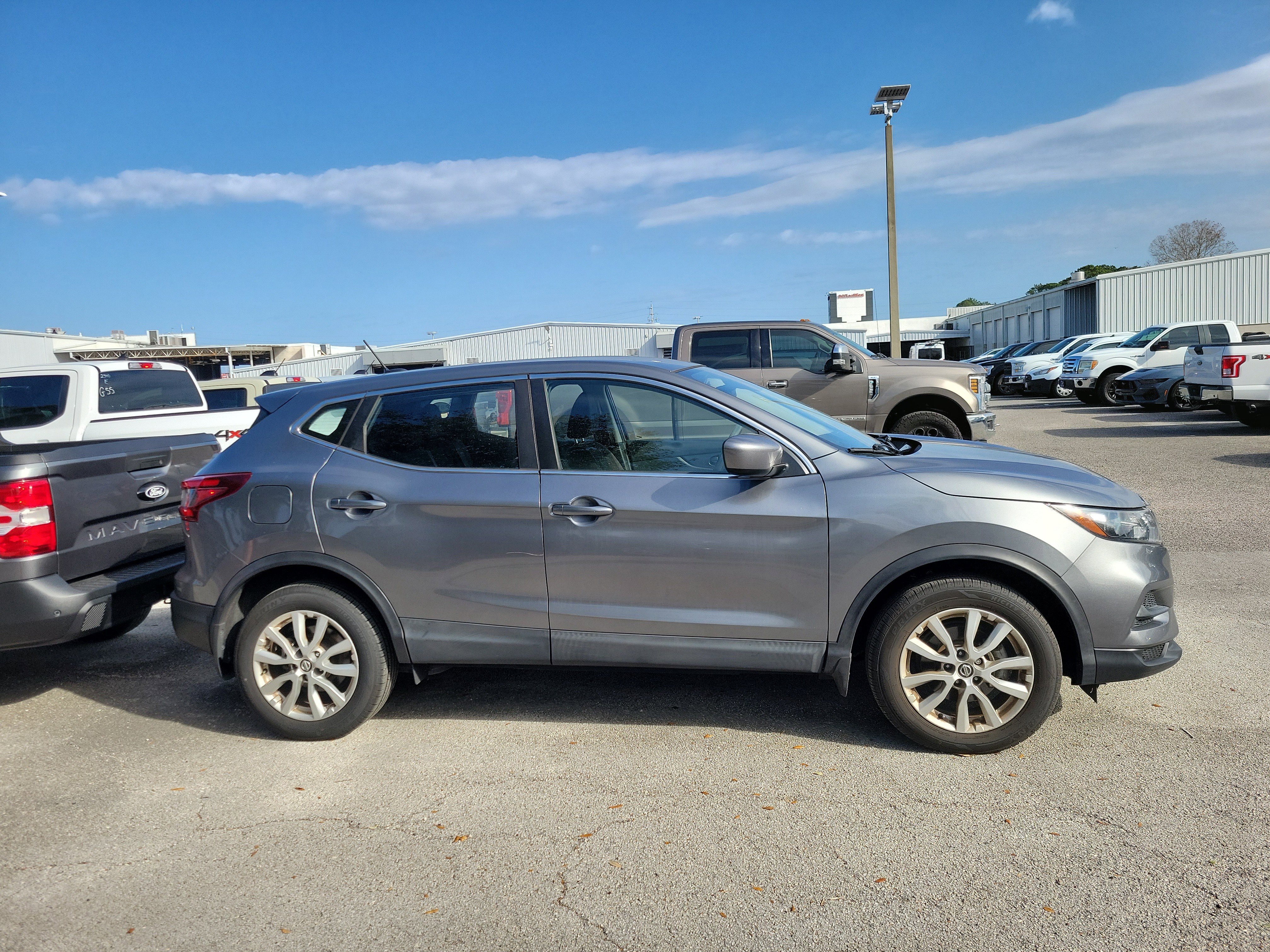 Used 2021 Nissan Rogue Sport S image 4
