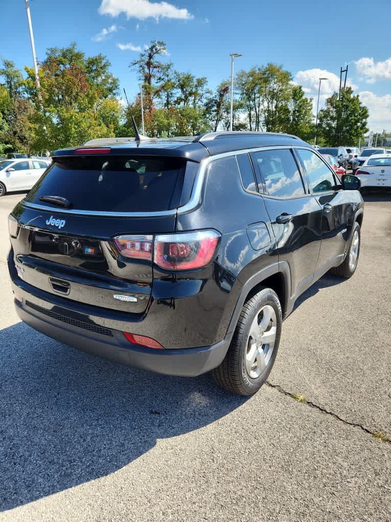 Used 2018 Jeep Compass Latitude w/ Popular Equipment Group AWD/4WD image 19