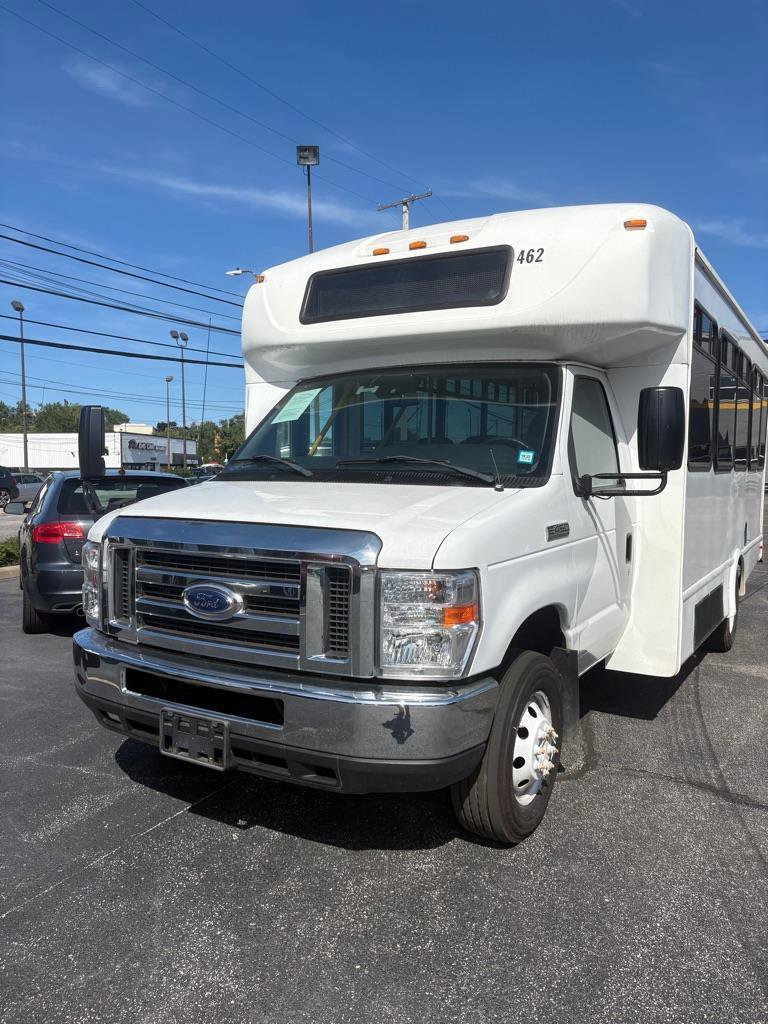 Used 2017 Ford E-450 and Econoline 450 Super Duty w/ Shuttle Bus Prep Package image 1