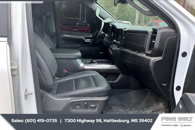 Used 2024 Chevrolet Silverado 2500 LTZ w/ LTZ Convenience Package image 6