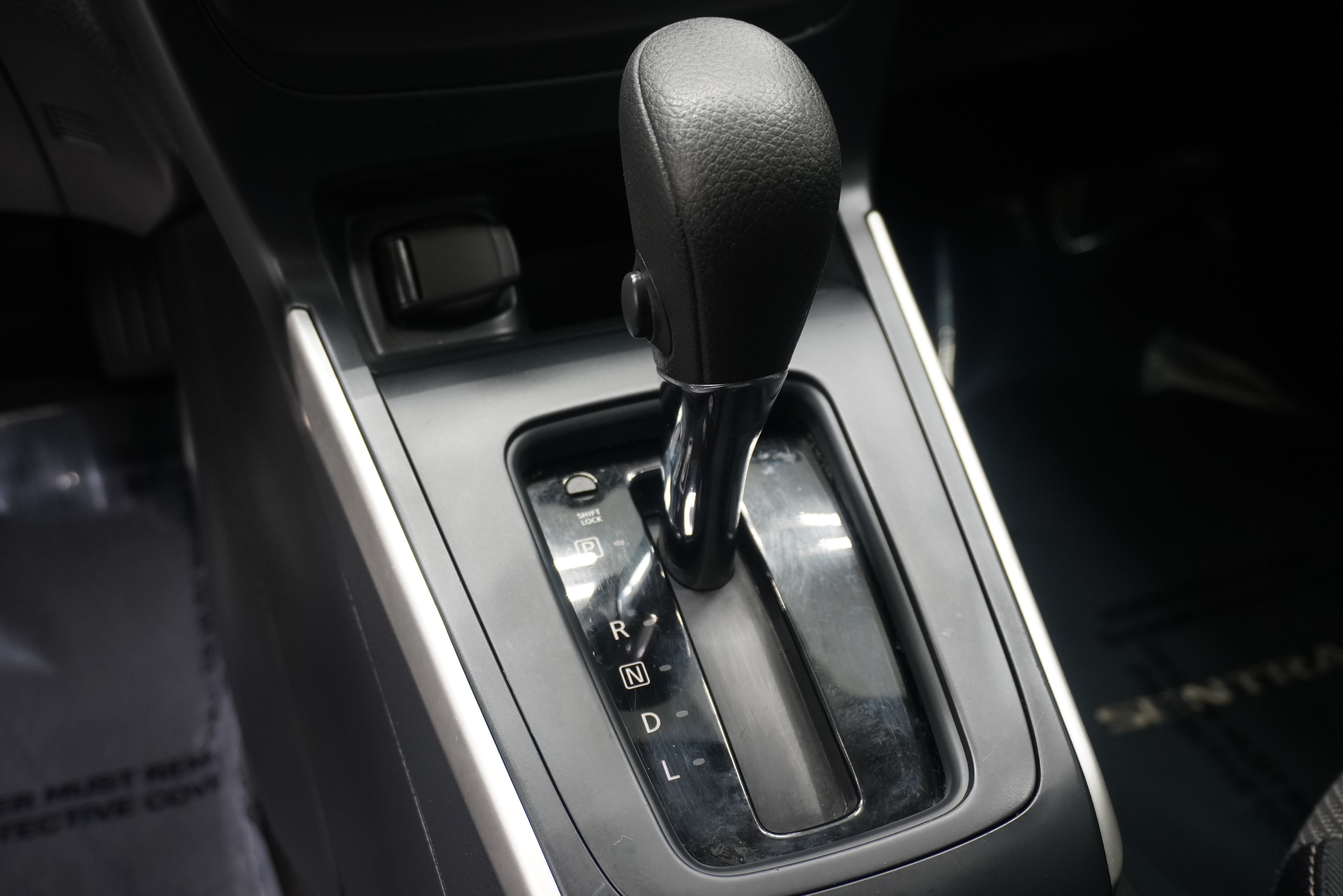 Used 2017 Nissan Sentra S FWD image 18
