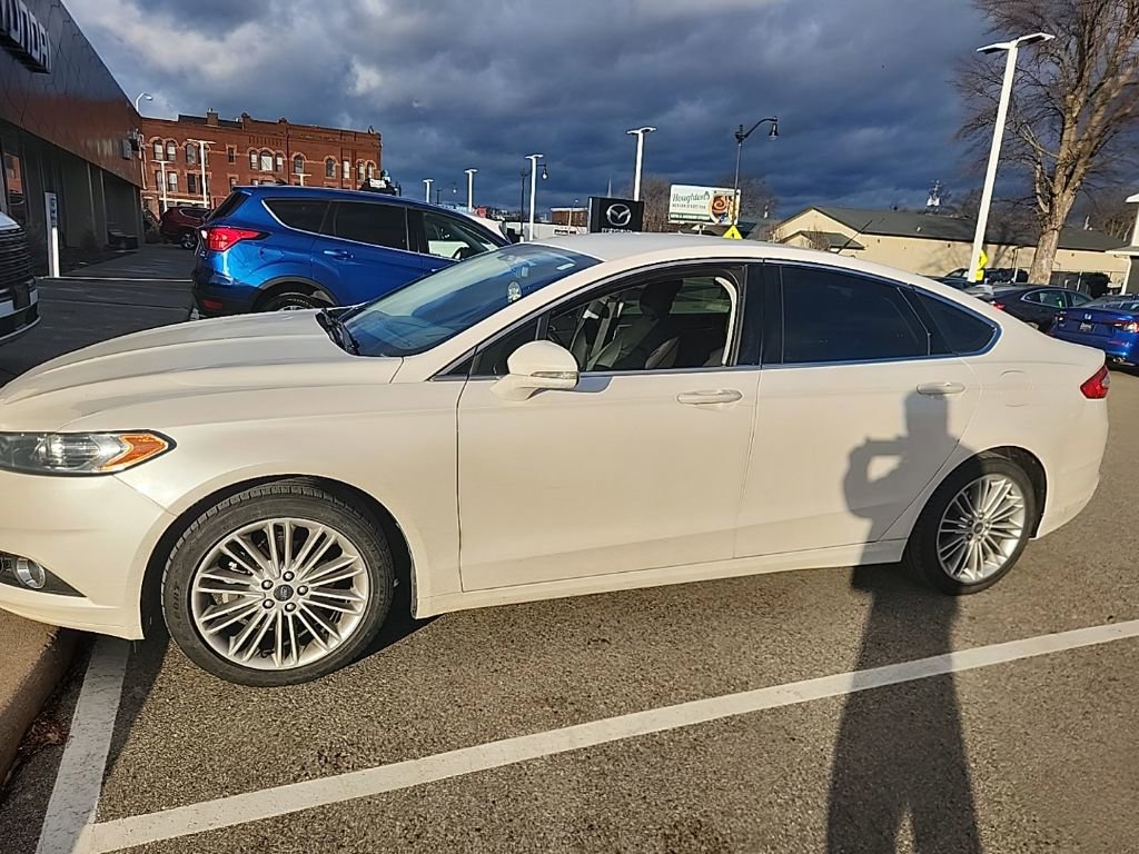 Used 2015 Ford Fusion SE w/ Equipment Group 202A image 9