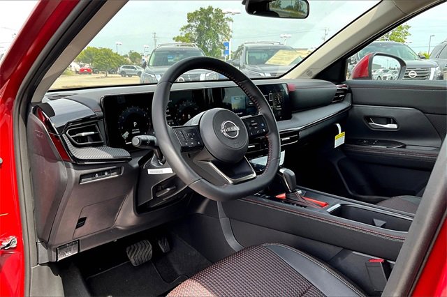 New 2025 Nissan Kicks SR w/ SR Premium Package image 6