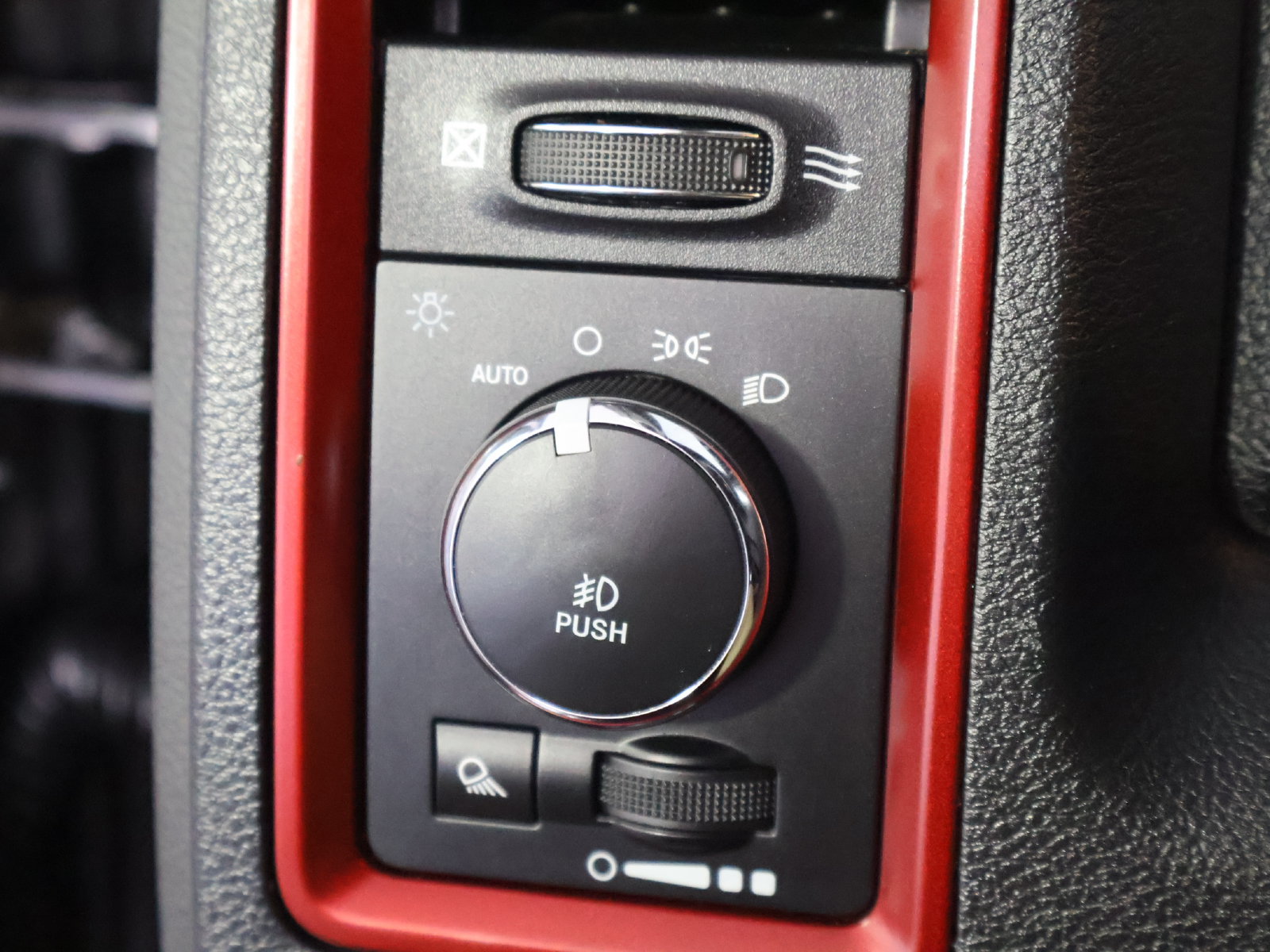Used 2016 RAM 1500 Rebel w/ Luxury Group AWD/4WD image 35