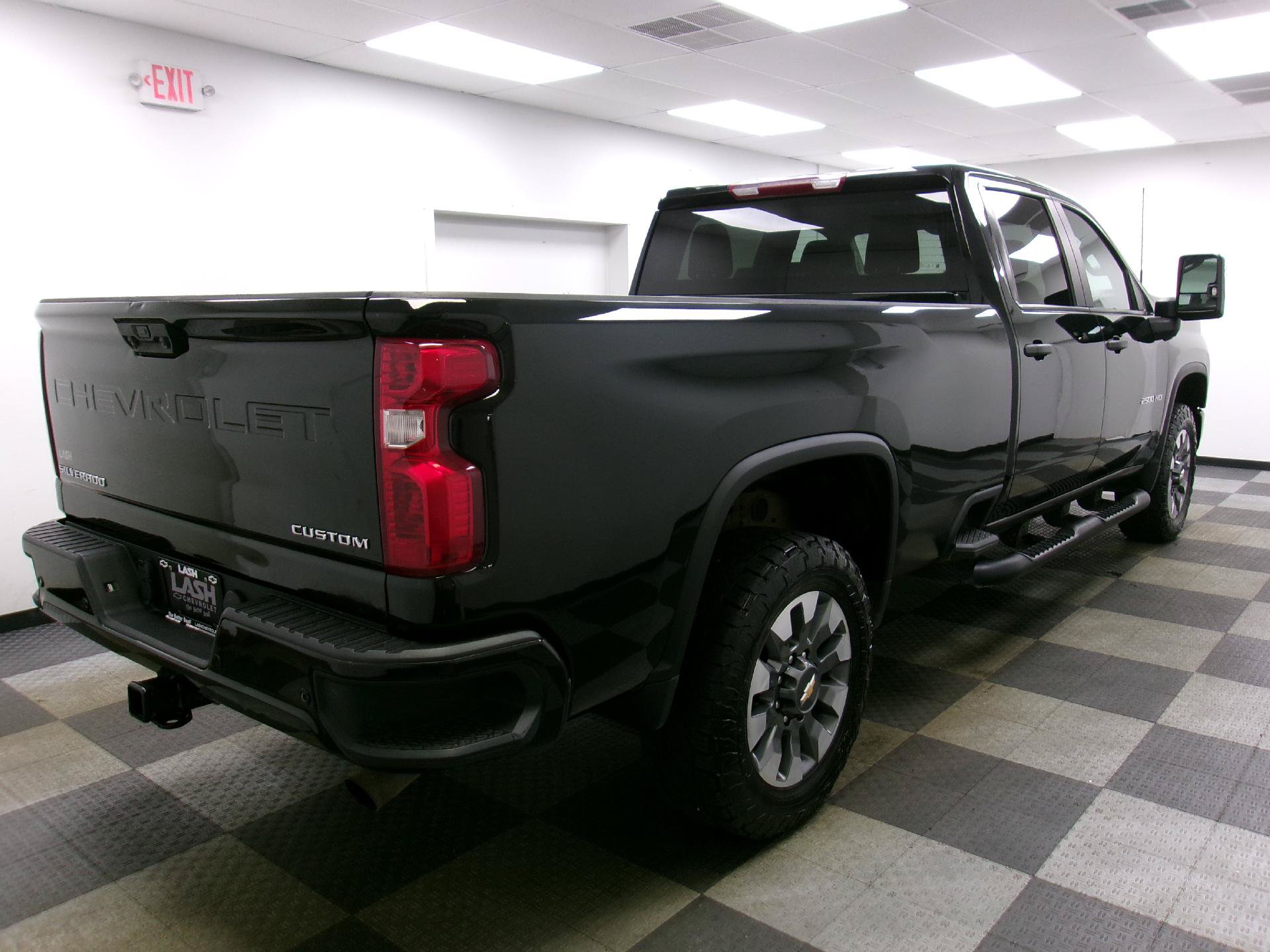 Used 2024 Chevrolet Silverado 2500 Custom w/ Custom Value Package AWD/4WD image 12
