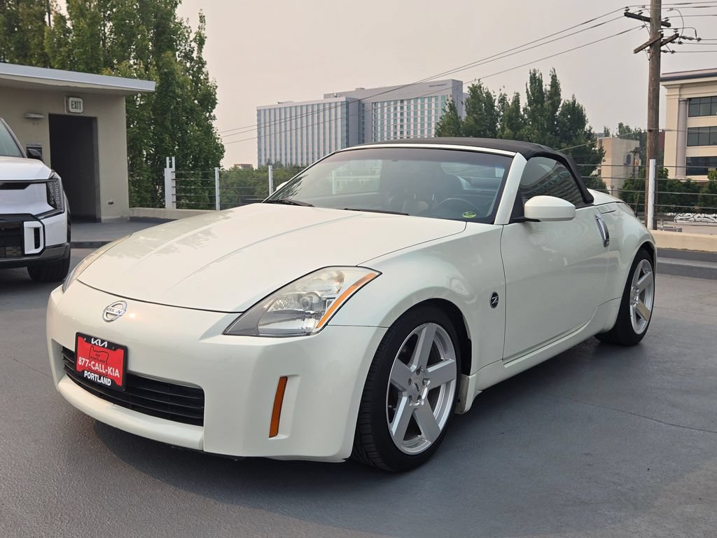 Used 2004 Nissan 350Z Touring RWD image 7