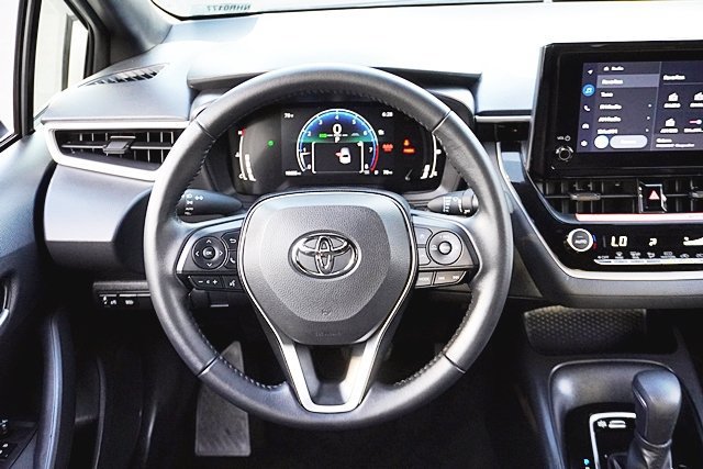 Used 2026 Toyota Corolla SE FWD image 29