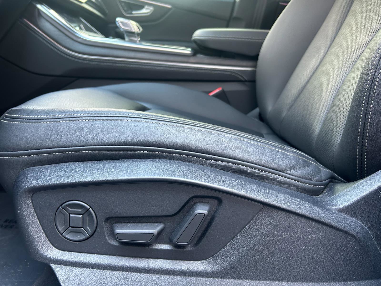 Certified 2023 Audi Q8 Premium Plus w/ Premium Plus Package image 12