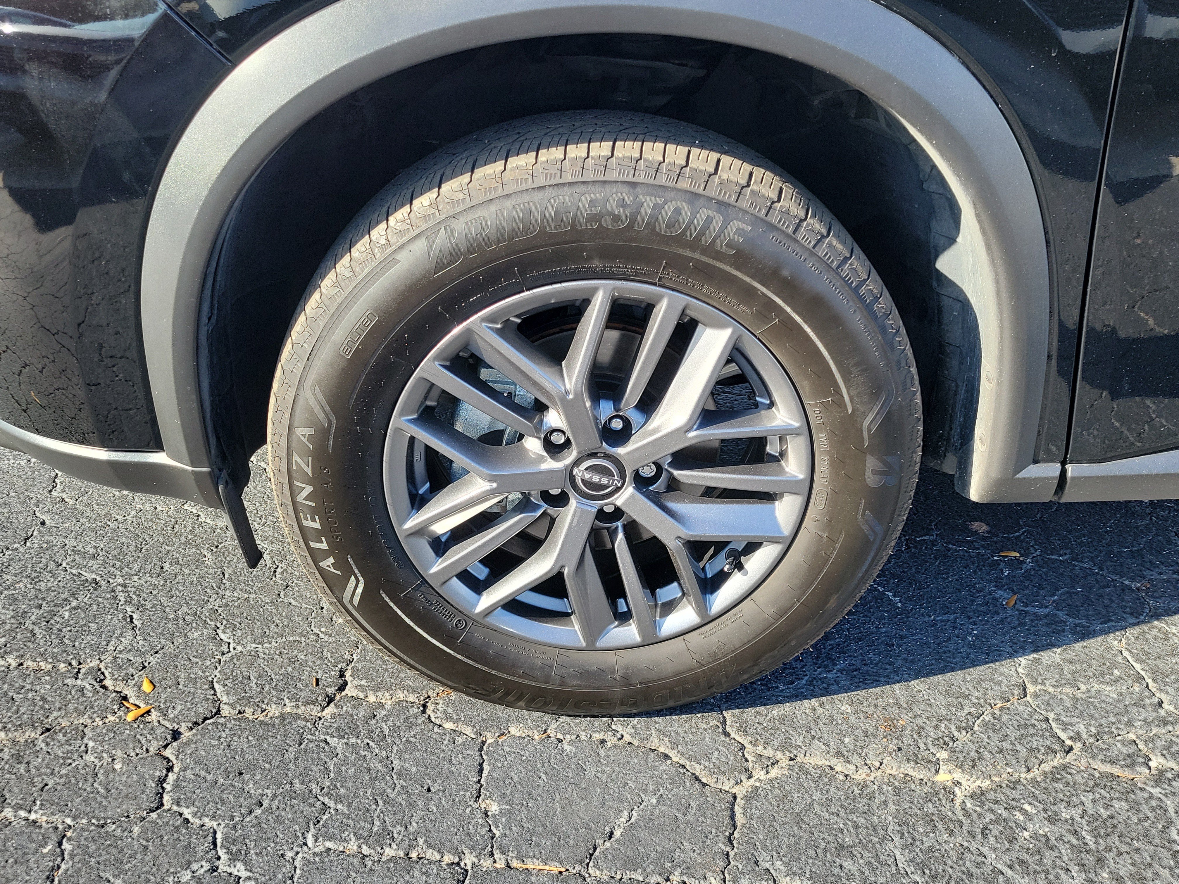 Certified 2025 Nissan Rogue S FWD image 4