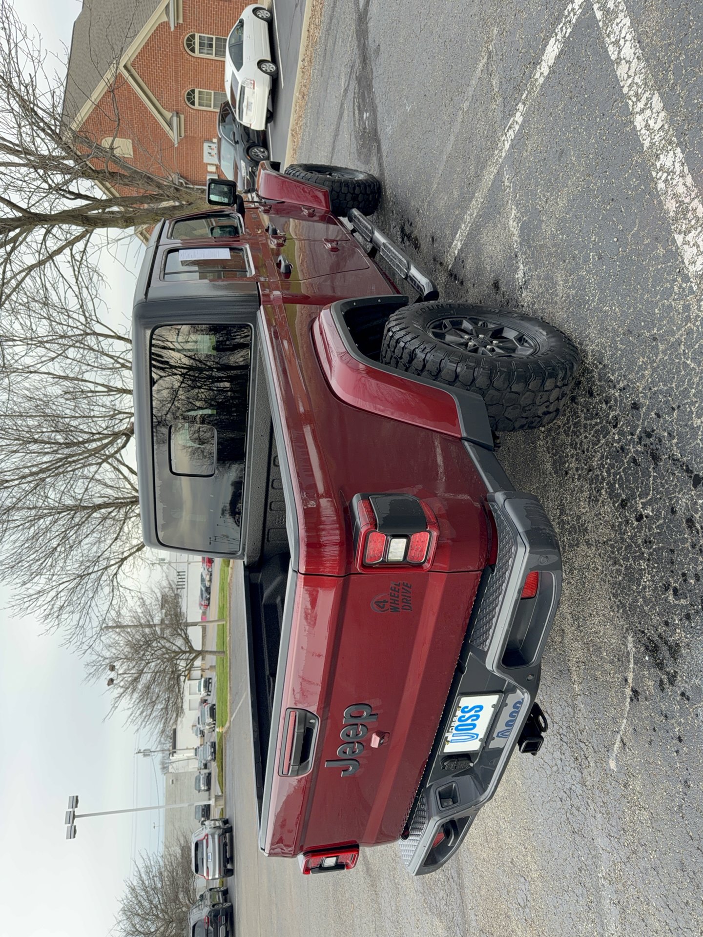 Used 2021 Jeep Gladiator Sport AWD/4WD image 3
