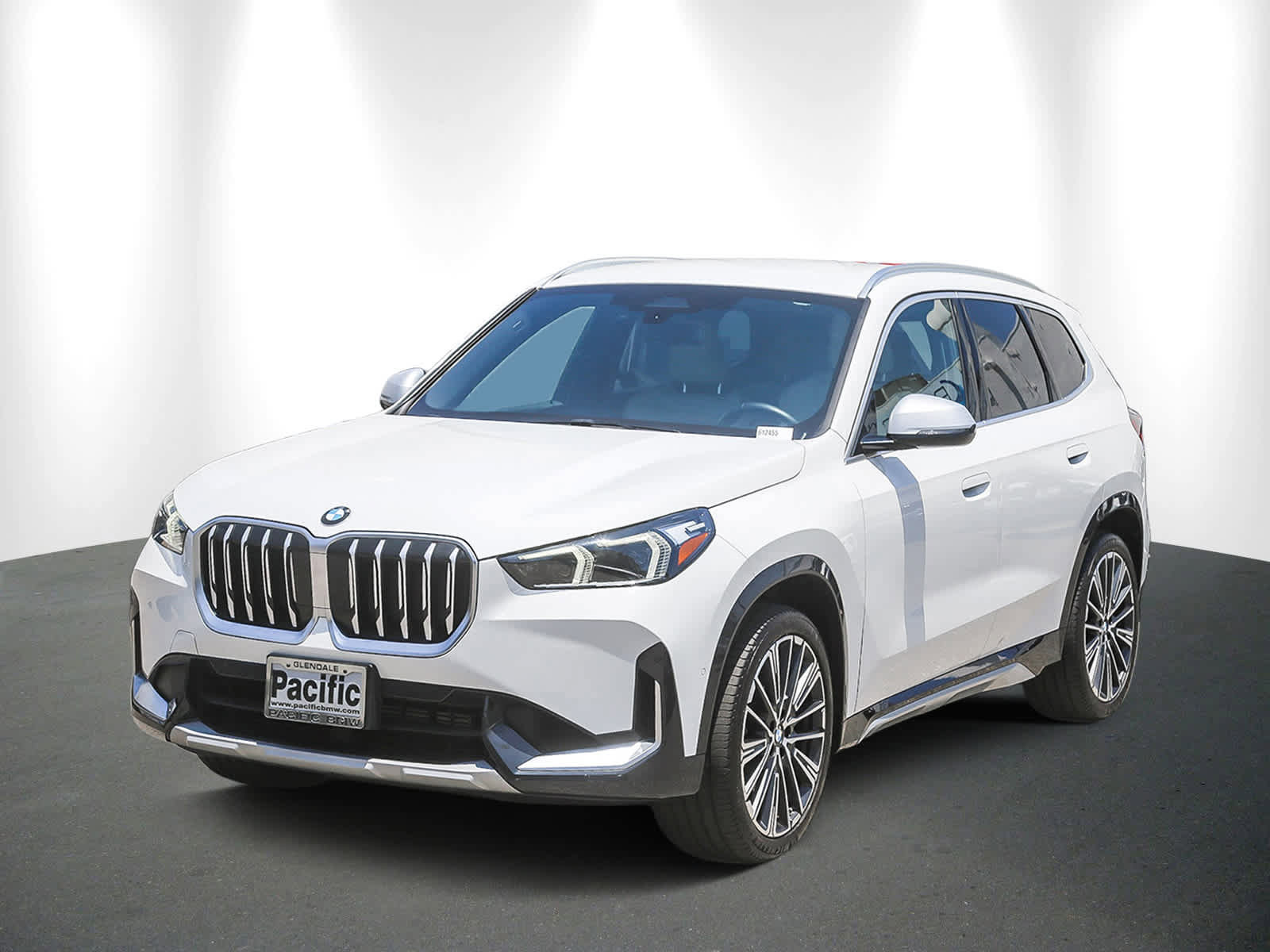 Certified 2023 BMW X1 xDrive28i image 3